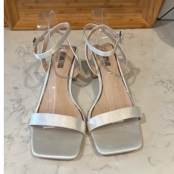 ASOS Be Mine Wide Fit Bridal Ruhi low block heeled sandals ivory satin size 10W - Picture 4 of 10